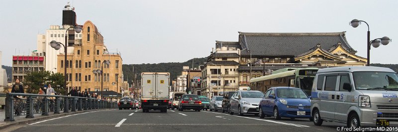 20150313_155007 D4S.jpg - Kyoto has current population of 1.5 million.  It is the former imperial capital.  It has a bustling business district